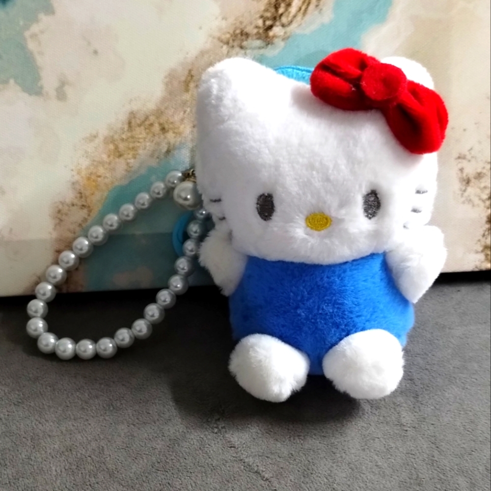 Hello Kitty Pearl Coin Purse - Picture 1 of 5